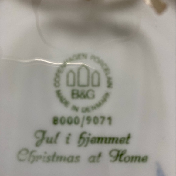 1971 Bing & Grondahl "Jul i Hjemmetl" Christmas Plate. 7.25” - Picture 2 of 2